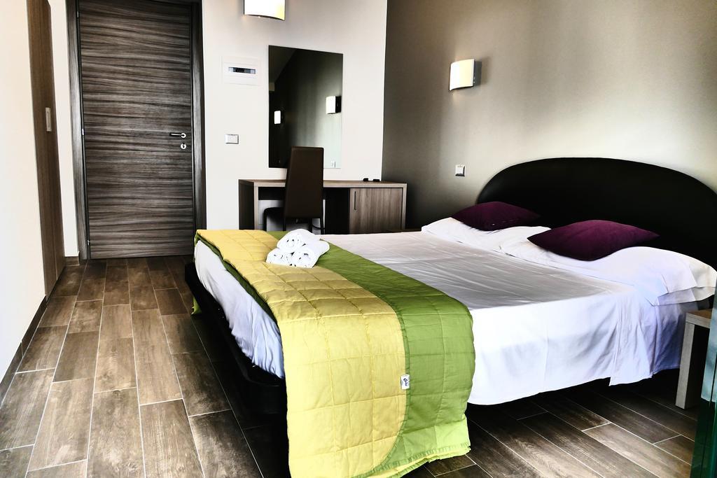 Hotel Desiree San Benedetto del Tronto Exterior photo